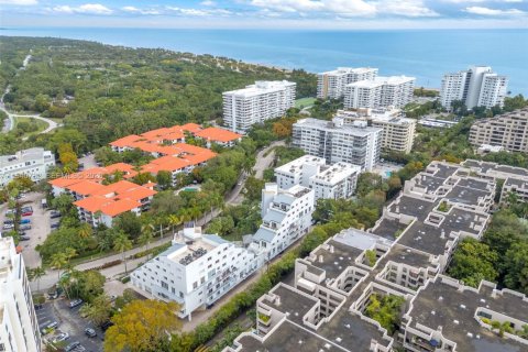 Купить кондоминиум в Ки-Бискейн, Флорида 3 спальни, 126.35м2, № 2003355 - фото 2