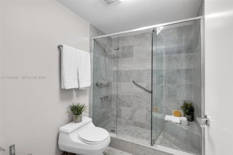 Купить кондоминиум в Ки-Бискейн, Флорида 3 спальни, 126.35м2, № 2003355 - фото 10