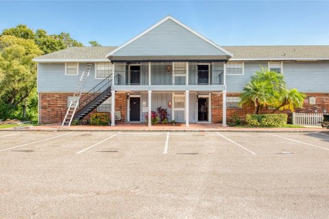 Condo in Largo, Florida, 2 bedrooms  № 1918657 - photo 2
