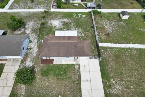 House in Deltona, Florida 3 bedrooms, 104.24 sq.m. № 1785314 - photo 18