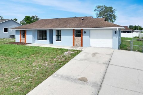 House in Deltona, Florida 3 bedrooms, 104.24 sq.m. № 1785314 - photo 3