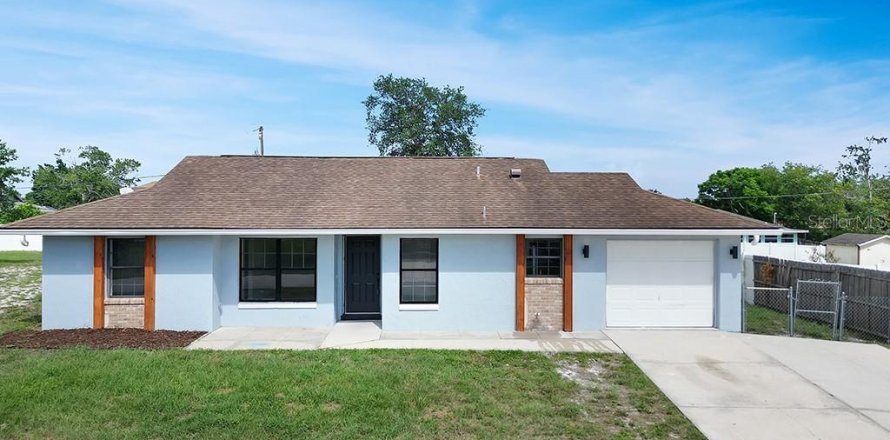 House in Deltona, Florida 3 bedrooms, 104.24 sq.m. № 1785314