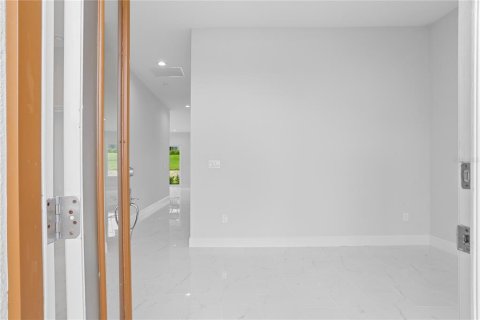 Villa ou maison à vendre à Auburndale, Floride: 4 chambres, 245.08 m2 № 1343933 - photo 5