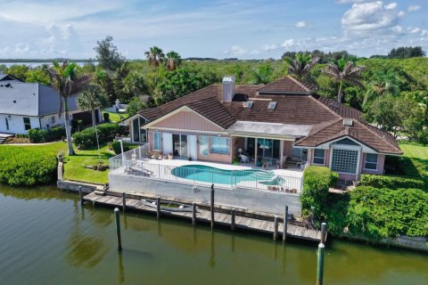 House in Vero Beach, Florida 3 bedrooms, 295.15 sq.m. № 2083642