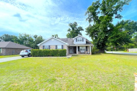 Casa en venta en Milton, Florida, 3 dormitorios, 158.31 m2 № 562699 - foto 1