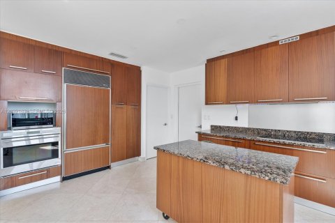 Copropriété à vendre à Sunny Isles Beach, Floride: 3 chambres, 216.18 m2 № 2181523 - photo 25