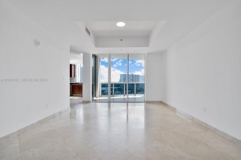 Copropriété à vendre à Sunny Isles Beach, Floride: 3 chambres, 216.18 m2 № 2181523 - photo 13