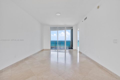 Copropriété à vendre à Sunny Isles Beach, Floride: 3 chambres, 216.18 m2 № 2181523 - photo 5