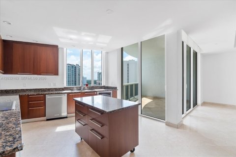 Copropriété à vendre à Sunny Isles Beach, Floride: 3 chambres, 216.18 m2 № 2181523 - photo 22