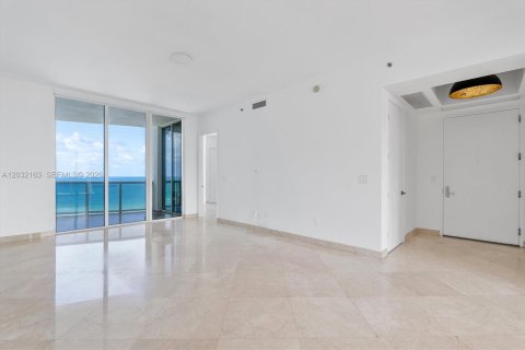 Copropriété à vendre à Sunny Isles Beach, Floride: 3 chambres, 216.18 m2 № 2181523 - photo 7