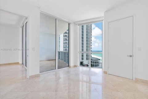 Copropriété à vendre à Sunny Isles Beach, Floride: 3 chambres, 216.18 m2 № 2181523 - photo 28