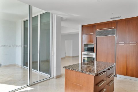 Copropriété à vendre à Sunny Isles Beach, Floride: 3 chambres, 216.18 m2 № 2181523 - photo 24