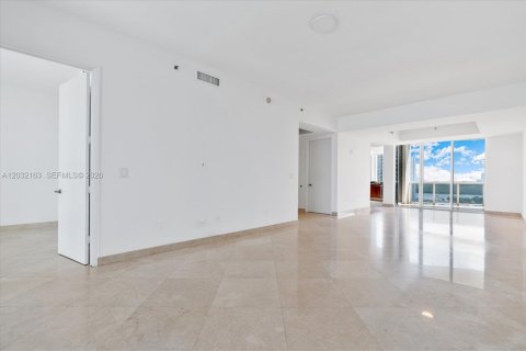 Copropriété à vendre à Sunny Isles Beach, Floride: 3 chambres, 216.18 m2 № 2181523 - photo 12