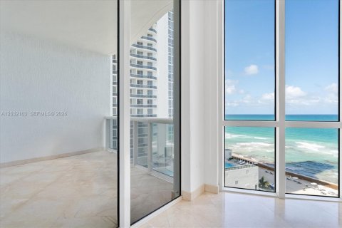 Copropriété à vendre à Sunny Isles Beach, Floride: 3 chambres, 216.18 m2 № 2181523 - photo 29