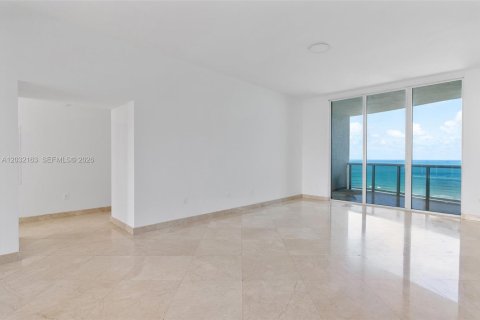 Copropriété à vendre à Sunny Isles Beach, Floride: 3 chambres, 216.18 m2 № 2181523 - photo 6