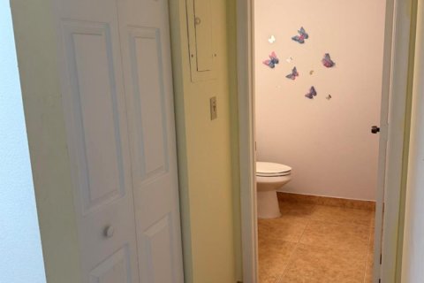 Condo in Coral Springs, Florida, 1 bedroom  № 2176762 - photo 13