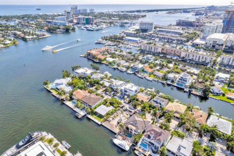 Terreno en venta en Fort Lauderdale, Florida № 882429 - foto 1