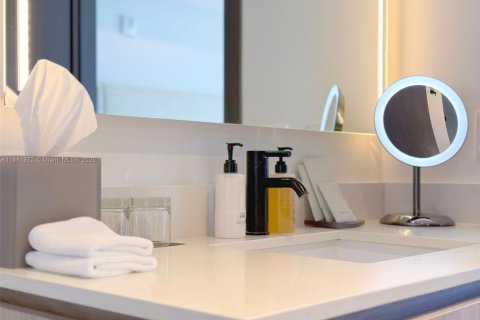 Condominio en venta en Miami, Florida, 1 dormitorio, 47.29 m2 № 1982795 - foto 13