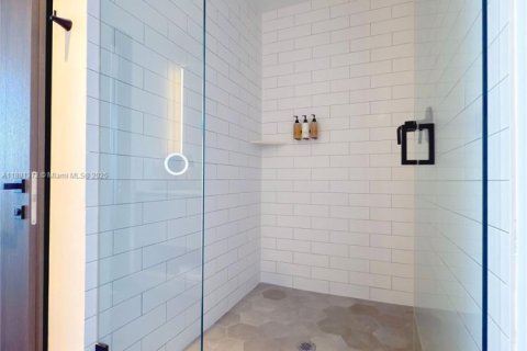 Condominio en venta en Miami, Florida, 1 dormitorio, 47.29 m2 № 1982795 - foto 12