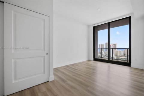 Copropriété à louer à Hallandale Beach, Floride: 2 chambres, 117.43 m2 № 1969645 - photo 24