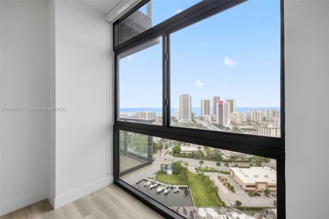 Copropriété à louer à Hallandale Beach, Floride: 2 chambres, 117.43 m2 № 1969645 - photo 16
