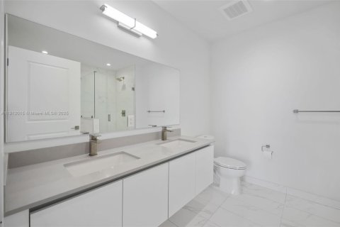 Copropriété à louer à Hallandale Beach, Floride: 2 chambres, 117.43 m2 № 1969645 - photo 21