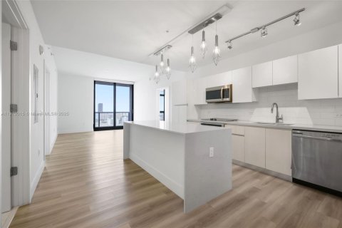 Copropriété à louer à Hallandale Beach, Floride: 2 chambres, 117.43 m2 № 1969645 - photo 2