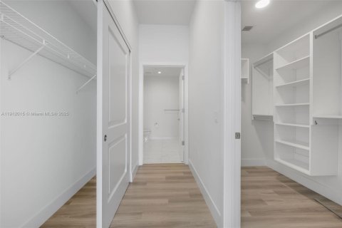 Copropriété à louer à Hallandale Beach, Floride: 2 chambres, 117.43 m2 № 1969645 - photo 19