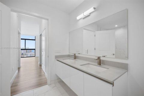 Copropriété à louer à Hallandale Beach, Floride: 2 chambres, 117.43 m2 № 1969645 - photo 23