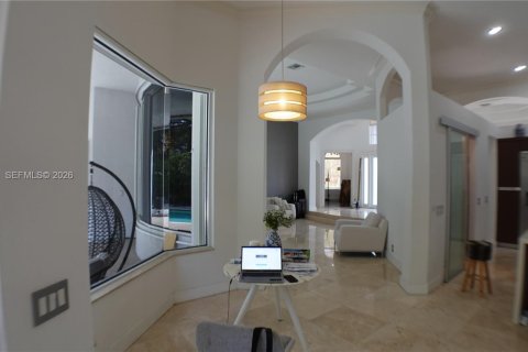 House in Weston, Florida 4 bedrooms, 393.26 sq.m. № 2036267 - photo 12