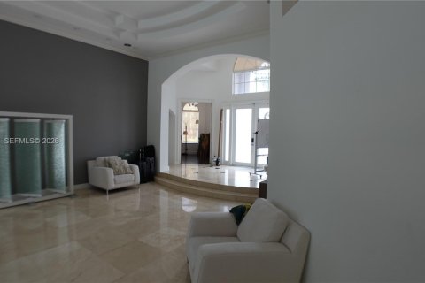 House in Weston, Florida 4 bedrooms, 393.26 sq.m. № 2036267 - photo 6