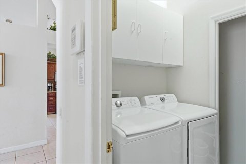 Villa ou maison à vendre à University Park, Floride: 2 chambres, 148.36 m2 № 2093305 - photo 24