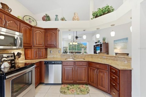 Villa ou maison à vendre à University Park, Floride: 2 chambres, 148.36 m2 № 2093305 - photo 10