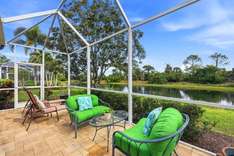 Villa ou maison à vendre à University Park, Floride: 2 chambres, 148.36 m2 № 2093305 - photo 27