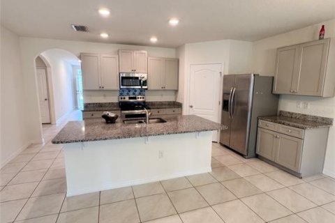 Villa ou maison à louer à Davenport, Floride: 4 chambres, 171.96 m2 № 2437287 - photo 3