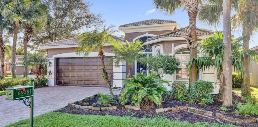 Casa en Lake Worth, Florida 3 dormitorios, 193.05 m2 № 2405976