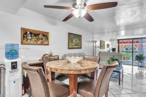 Купить кондоминиум в Хайалиа, Флорида 2 спальни, 76.09м2, № 1958006 - фото 8