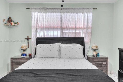 Купить кондоминиум в Хайалиа, Флорида 2 спальни, 76.09м2, № 1958006 - фото 17