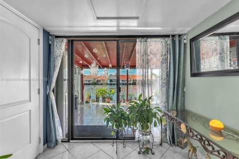 Купить кондоминиум в Хайалиа, Флорида 2 спальни, 76.09м2, № 1958006 - фото 13