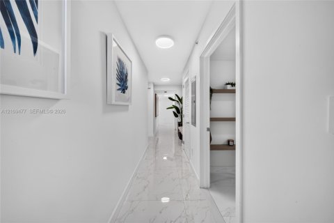 Купить кондоминиум в Санни-Айлс-Бич, Флорида 3 спальни, 158.4м2, № 2433018 - фото 4