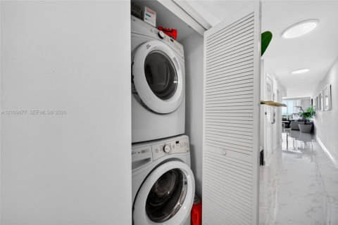 Купить кондоминиум в Санни-Айлс-Бич, Флорида 3 спальни, 158.4м2, № 2433018 - фото 29