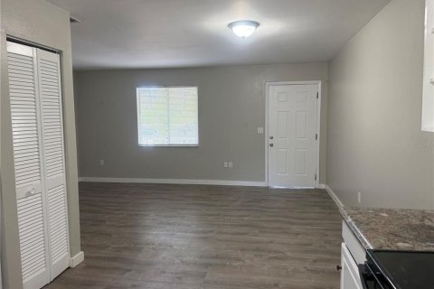 Apartamento en alquiler en Bradenton, Florida, 2 dormitorios, 72.93 m2 № 2284332 - foto 7