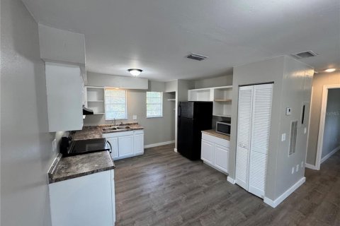 Apartamento en alquiler en Bradenton, Florida, 2 dormitorios, 72.93 m2 № 2284332 - foto 3