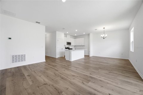 Купить виллу или дом в Окахумпка, Флорида 9 комнат, 130.71м2, № 2140659 - фото 10