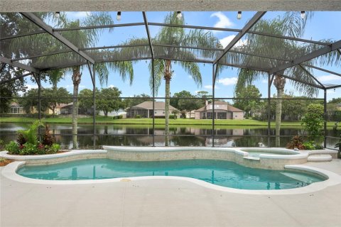 House in Oviedo, Florida 4 bedrooms, 279.82 sq.m. № 2291006