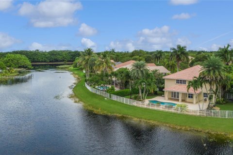House in Weston, Florida 5 bedrooms, 329.99 sq.m. № 1951431 - photo 28