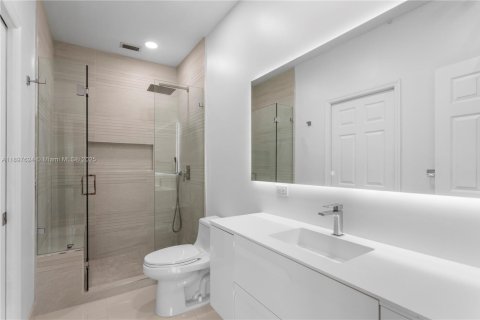 House in Weston, Florida 5 bedrooms, 329.99 sq.m. № 1951431 - photo 10