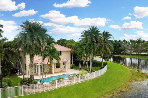 House in Weston, Florida 5 bedrooms, 329.99 sq.m. № 1951431 - photo 27