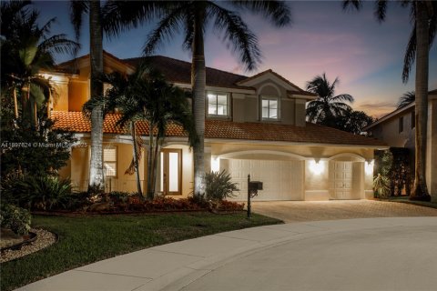 House in Weston, Florida 5 bedrooms, 329.99 sq.m. № 1951431 - photo 1