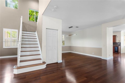 House in Weston, Florida 5 bedrooms, 329.99 sq.m. № 1951431 - photo 11